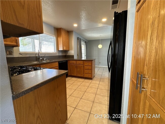 Photo - 2538 Wolverton Ave