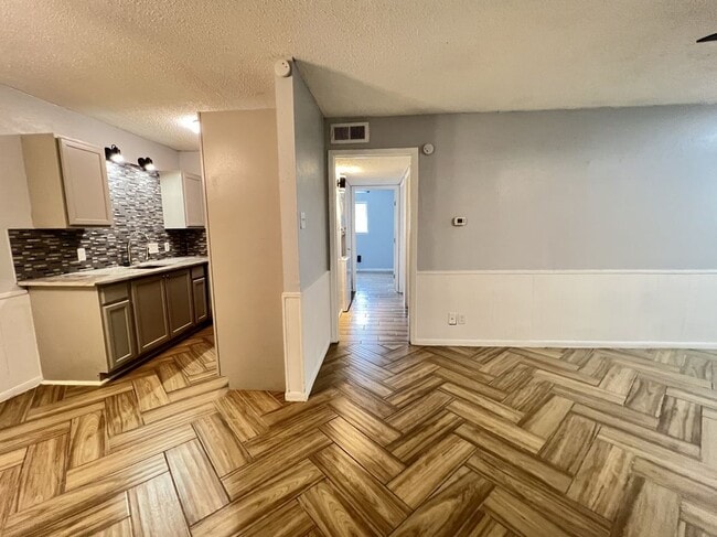 Photo - 1901 N 10th St Unit Apt 3