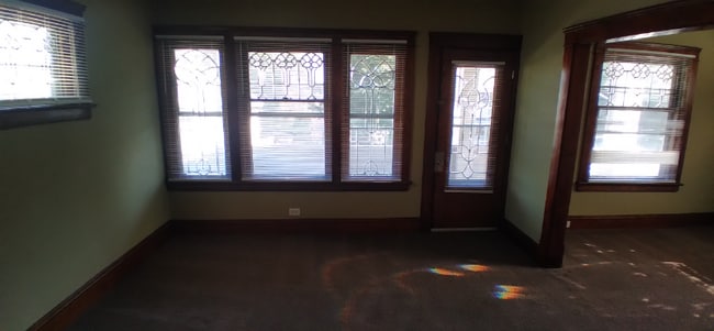 7130 Clement Ave Unidad UP UNIT