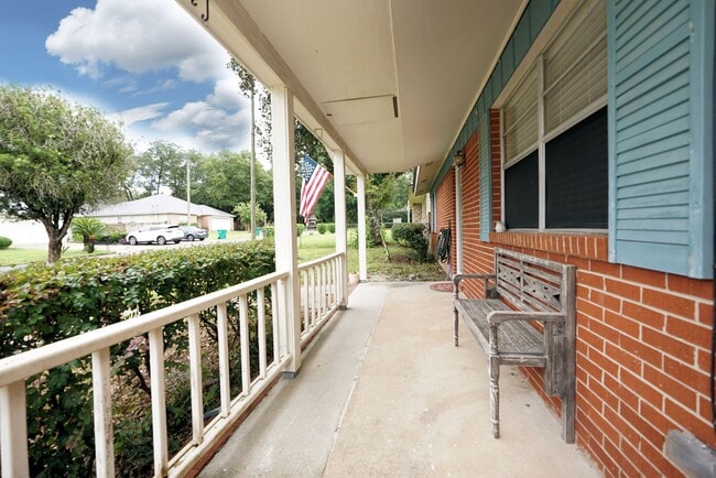 418 Bullock Blvd