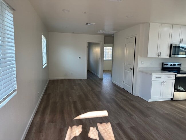 Photo - 928 W Perdew Ave Unit 928 W Perdew Ave - Apt C