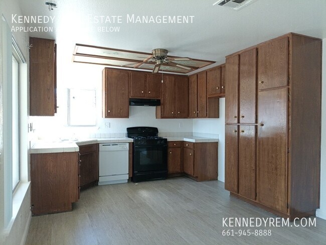 Photo - 1822 West Avenue K9-