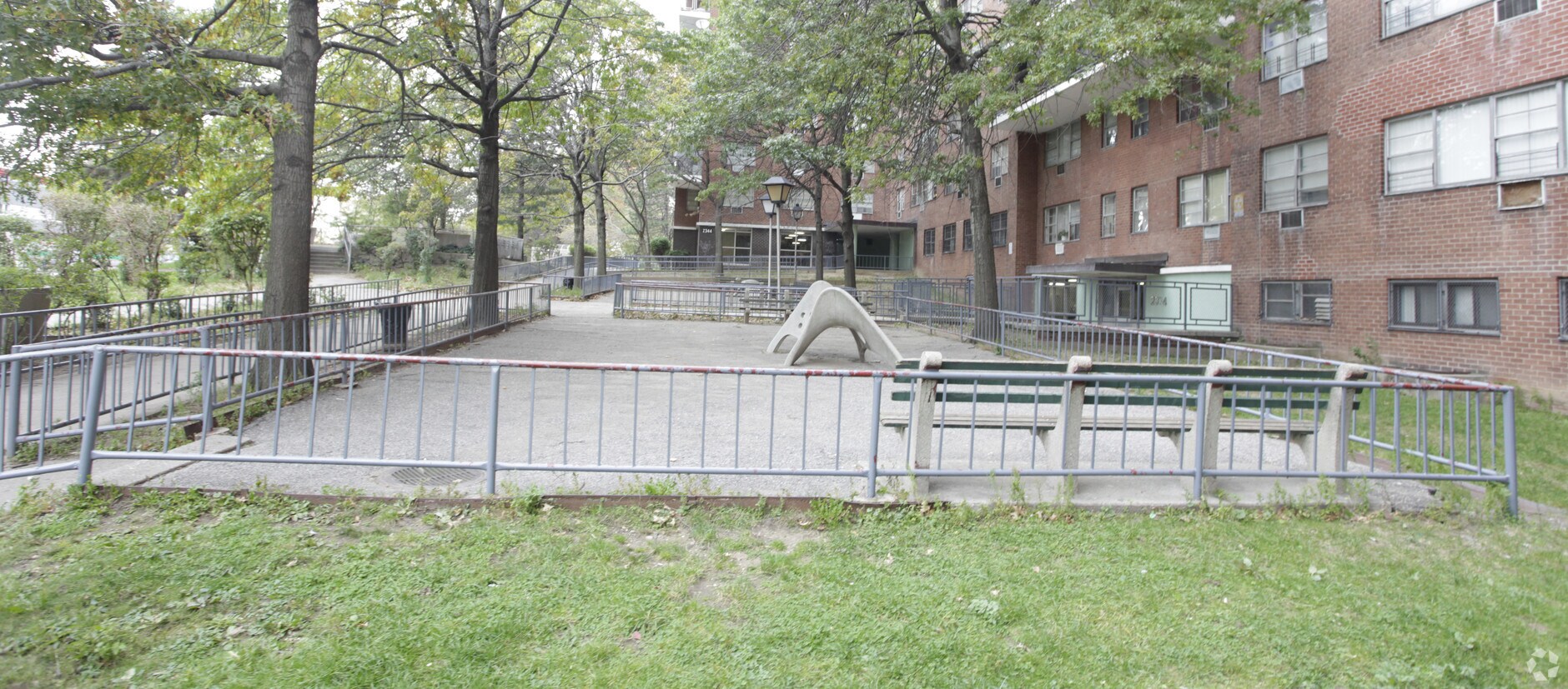 Photo - Bronx Park East