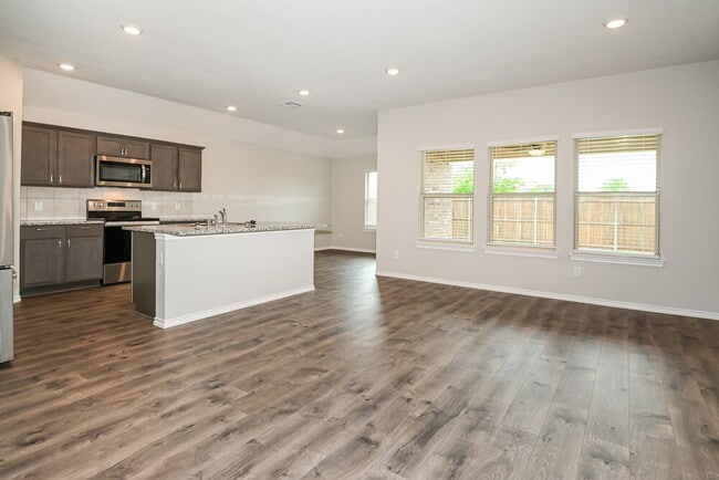 Photo - 2618 Saldana Dr