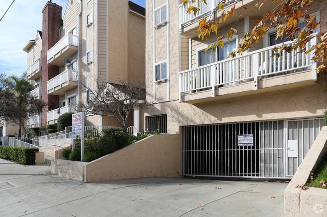 Photo - Zelzah Garden