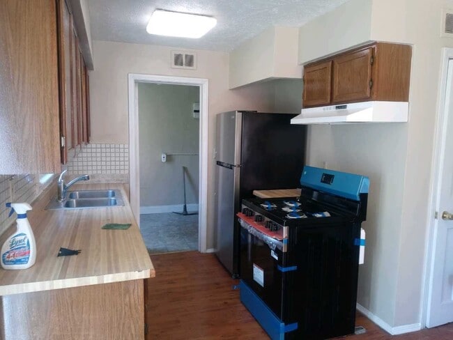 Photo - 20230 Crystal Ave