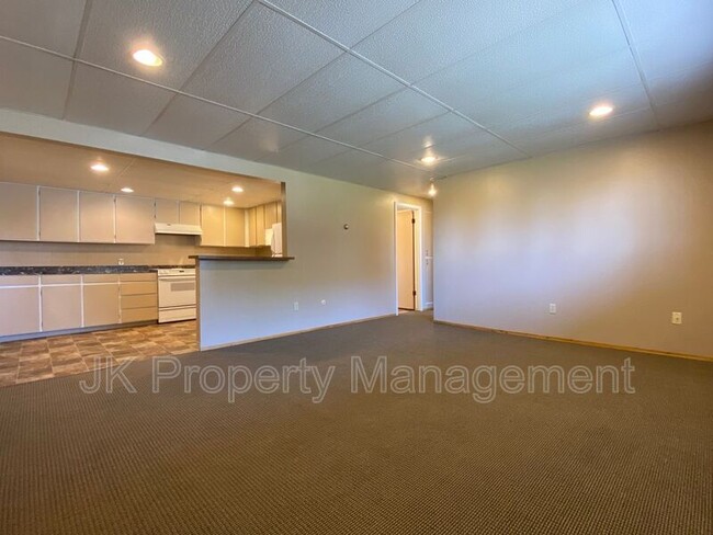 Photo - 1401-142B 2b St S Unit #15
