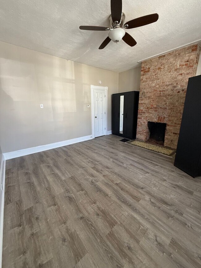 Photo - 1911 Elm Ave Unidad 1