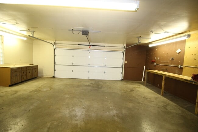Photo - 133 Youngridge Dr
