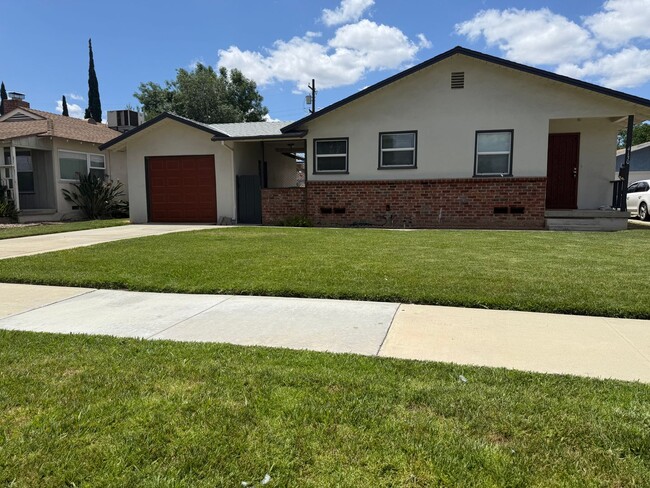 3 Bedroom 1 Bathroom home in Riverside - 3 Bedroom 1 Bathroom home in Riverside