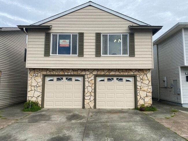 Photo - 81 Camelot Ct