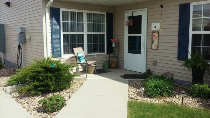 Edgewood Estates - Edgewood Estates Townhomes