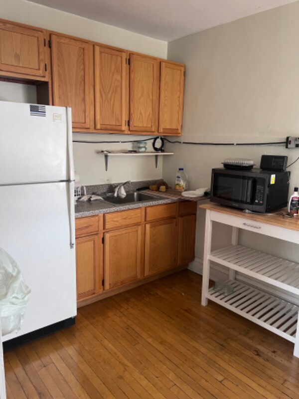 Photo - 2463 W Ainslie St Unit 8