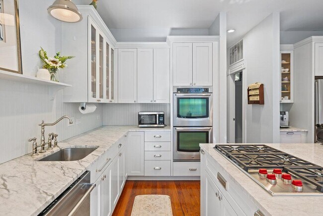 Photo - 4104 Avenue F