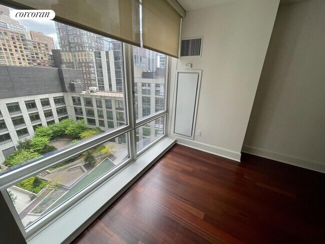 Photo - 60 Riverside Blvd