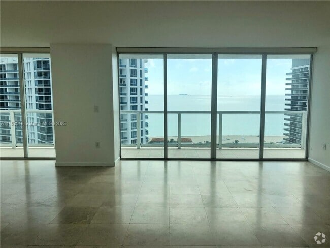 Building Photo - 5900 Collins Ave Rental