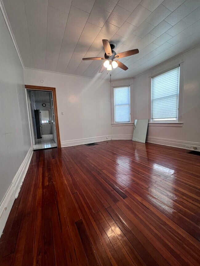 Photo - 94 W 46th St Unit A