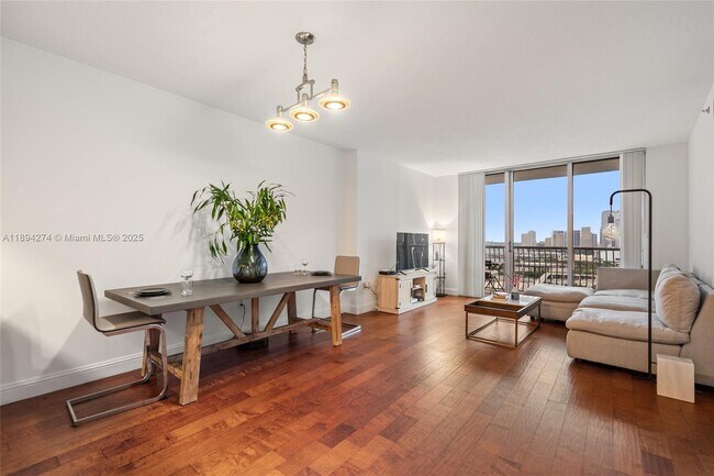 Photo - 1750 N Bayshore Dr Unit 2410