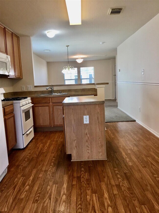 Photo - 6141 Lone Prairie Way