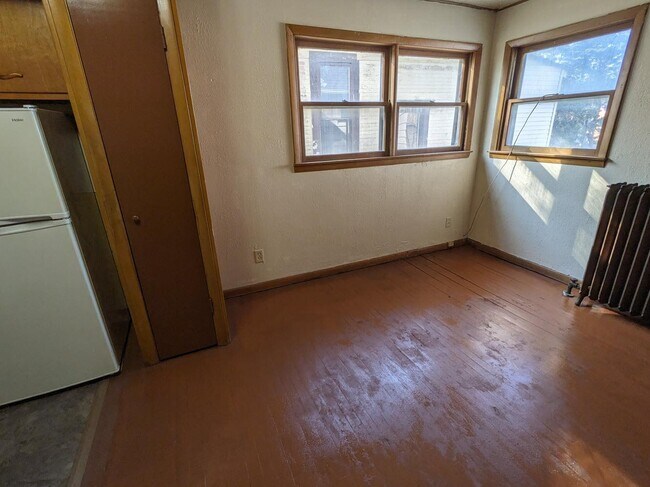 Photo - 501 W Adams St