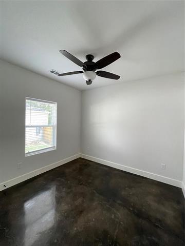 Photo - 722 E Woodard St