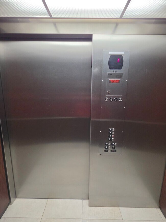 Photo - Beautiful 2nd floor (with elevator services) condominium: 2-bed, 2-bath, beautiful kitchen, bonus...