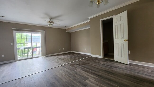 Photo - Condo with Garage for Lease Unit 15