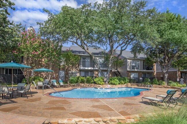 MIA Forest Oaks