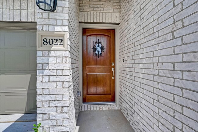 Photo - 8022 Pinebrook Arbor Ct