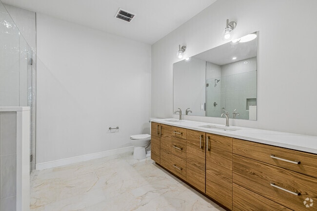 2BR, 2BA w/Den & Terrace - 1,467SF - Primary Bathroom
