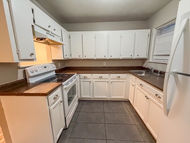 Photo - 205 Windward St