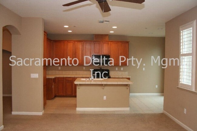 Photo - Beautiful 3/2 condo in the heart of Elk Grove! Unit 16103