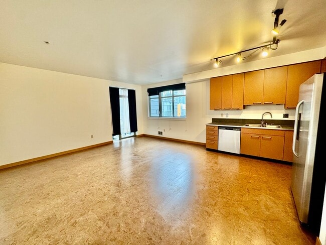 Photo - One-bedroom Condo right in the Heart of Capitol Hill!!!!!! Unit 405
