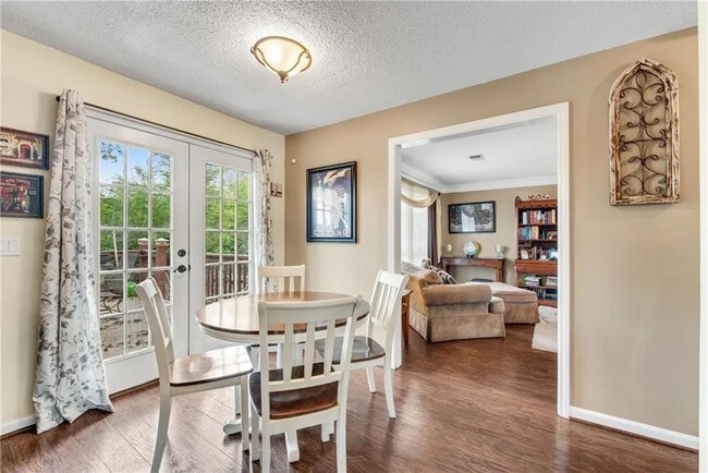 Photo - Room in House on Wilkie Way NW