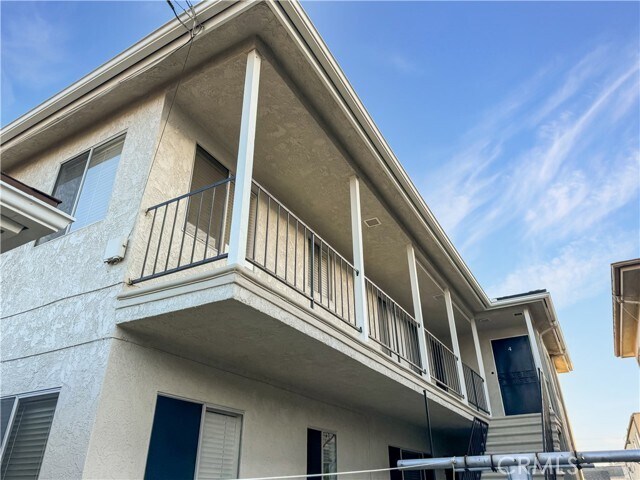 Photo - 735 W 15th St Unit 3