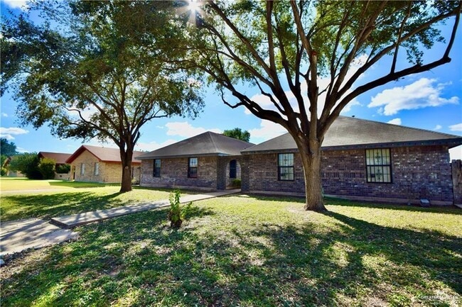 Building Photo - 6 Norma Ln Unit 4