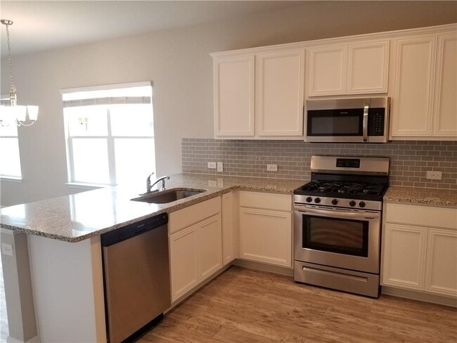 Photo - 2031 Port Ellen Dr
