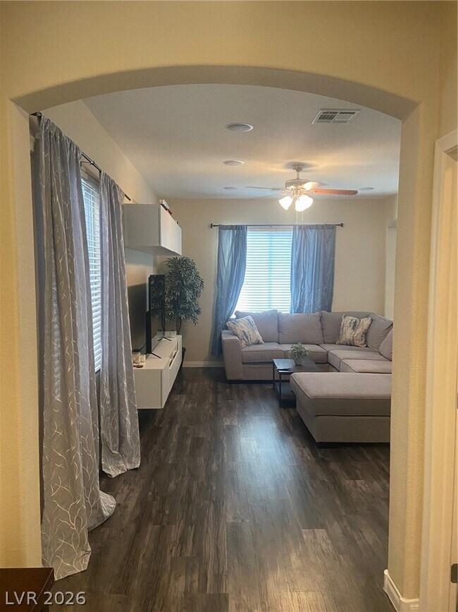 Photo - 8439 Quarentina Ave