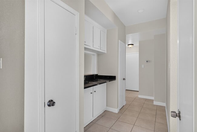 Photo - 6525 Renwick Dr