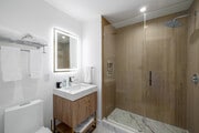 1BR, 1BA - 620SF - Bathroom