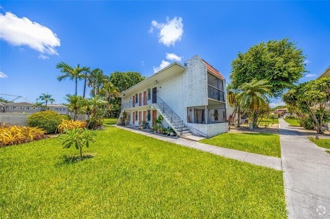 Building Photo - 8701 SW 141st St Unit F6 Rental