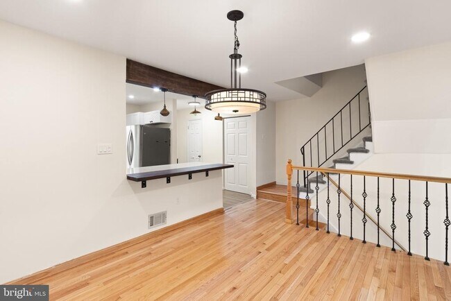 Photo - 2410 Alsop Ct