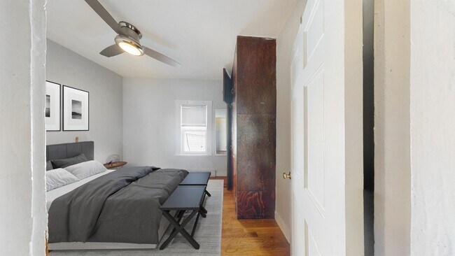 Photo - 4 Mark St Unidad #2