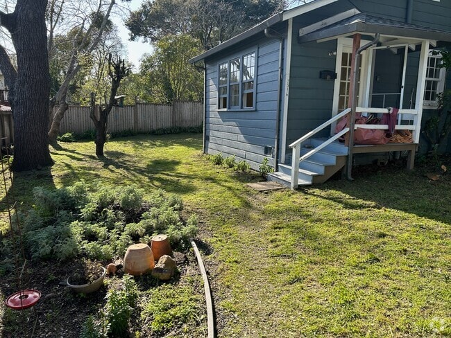 Building Photo - 7316 Bodega Ave Rental