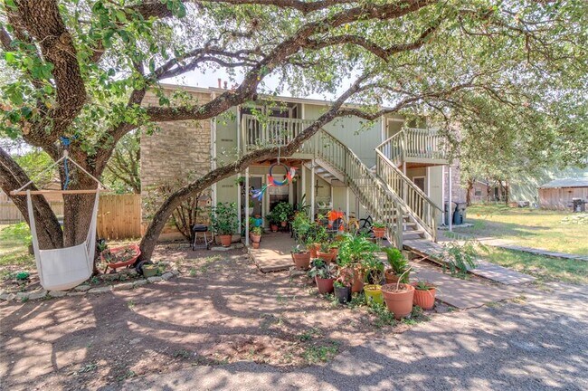 Photo - 400 Hedgewood Dr