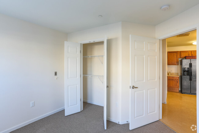 2BR, 2BA - Puddledock Place II Apartments