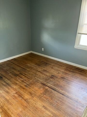 Photo - 433 Caithness Rd