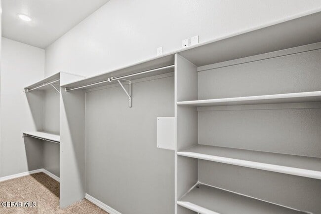 Photo - 956 Keenland Ave