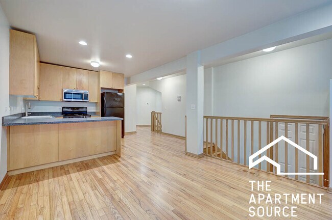 Photo - 1446 N Leavitt St Condo Unit 1f