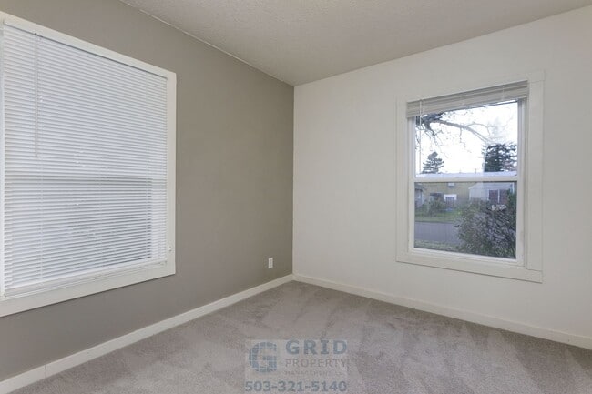 Photo - 2 Bedroom Craftsman Home Available - Southeast Portland!